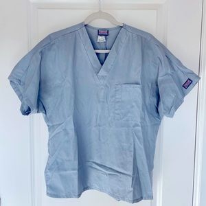 Scrub set with one S top and one XS bottom. Can buy together or separate.